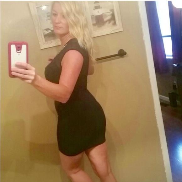 Bebe Dress - Picture 2 of 4